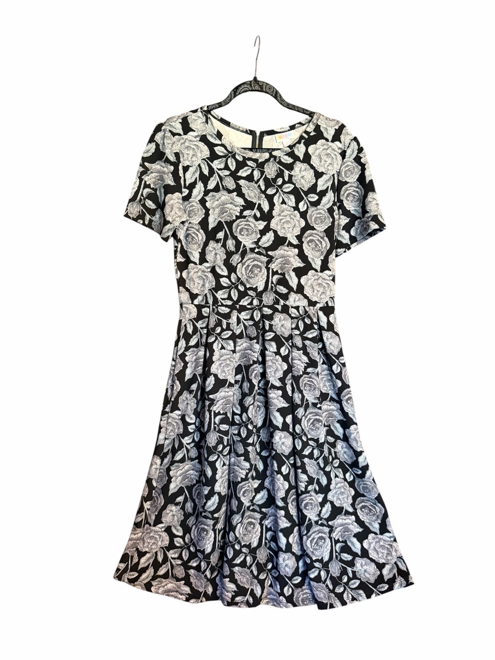 LuLaRoe Amelia Dress Black Gray Floral Print Size Large NWT